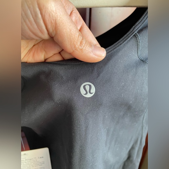 NWT Lululemon Align Tee / Classic Black Women's Top / Size 4 - Picture 4 of 8
